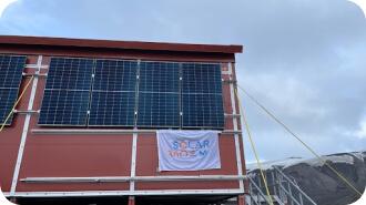 Instalación de placas solares en Antártida